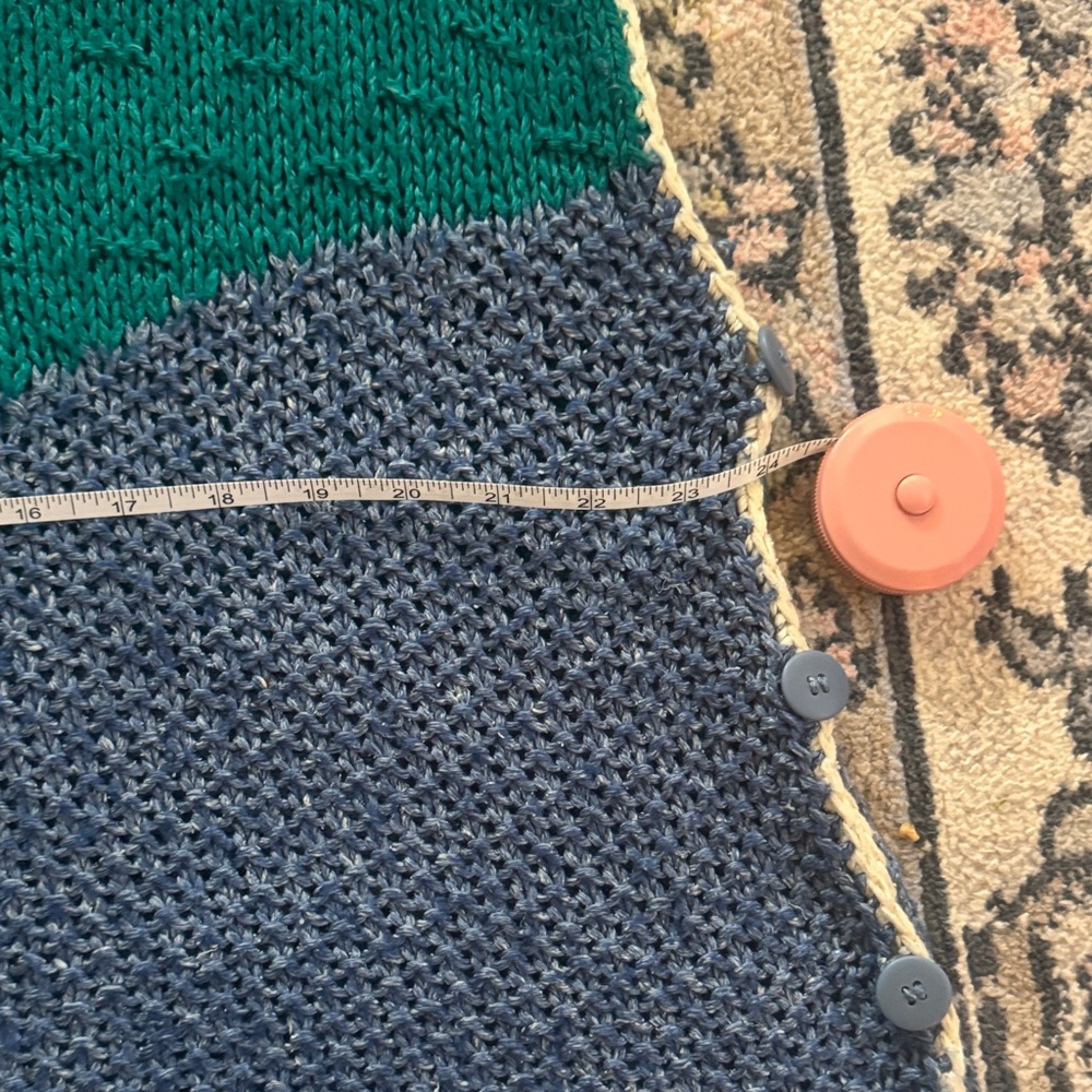 Colorblock Knit Top - Picture 4 of 5